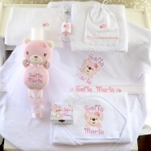 Trusou de botez, 7 piese, cu ursulet roz si flori