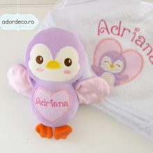 Prosop cu pinguin mov cu roz