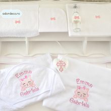 Trusou de botez, 8 piese, cu pisicuta