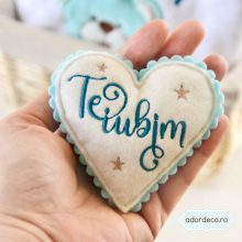 Inimioara "Te iubim"